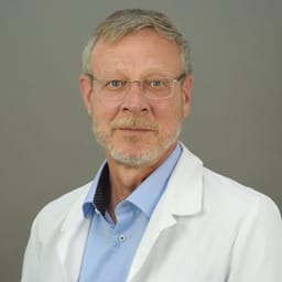 Foto-Prof. Dr. Matthias Oelke_quadrat.jpg
